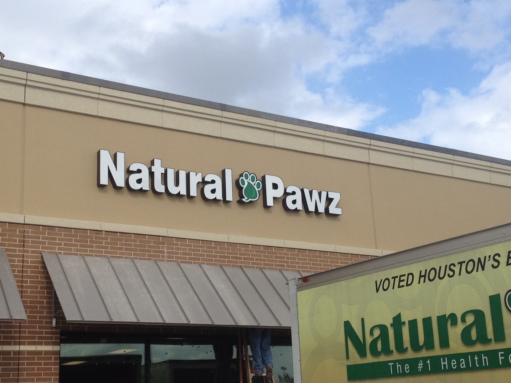natural pawz channel letters